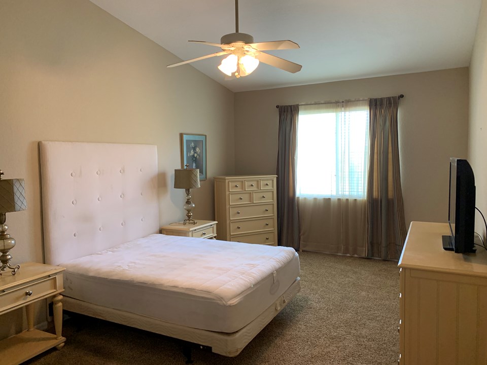 master bedroom-vaulted ceiling