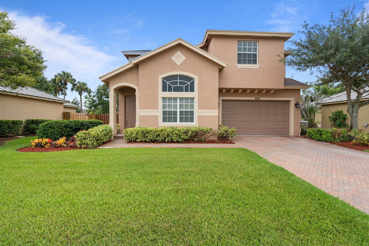 9951 E Verona Circle
